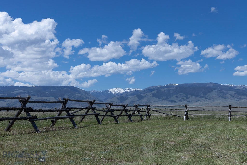 16 Wilson Road, Livingston MT 59047