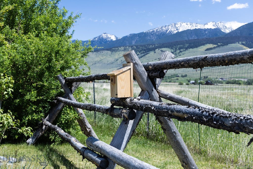 16 Wilson Road, Livingston MT 59047