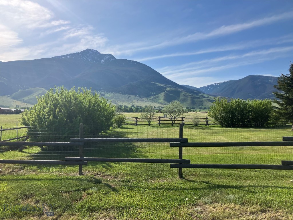 16 Wilson Road, Livingston MT 59047