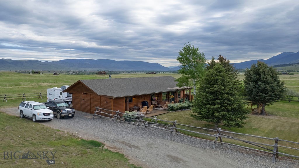 16 Wilson Road, Livingston MT 59047