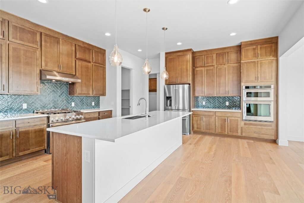 1602 Beeker Lane, Belgrade MT 59714