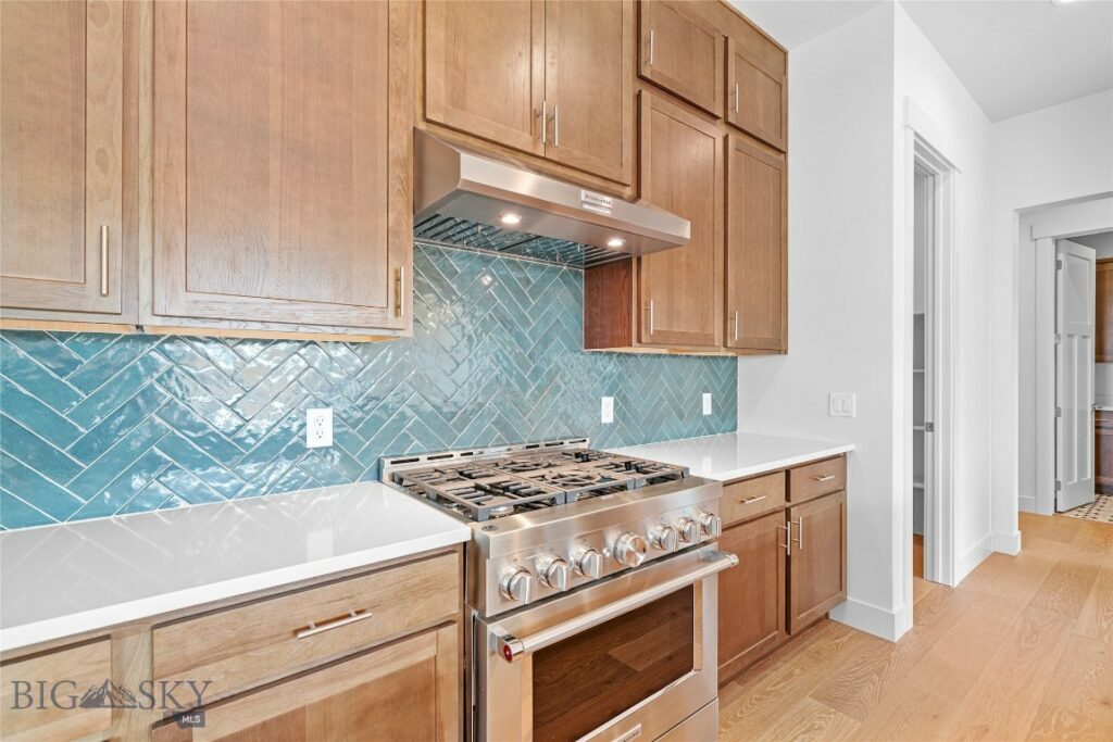 1602 Beeker Lane, Belgrade MT 59714