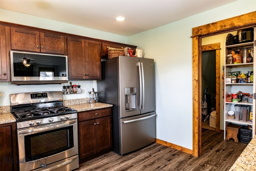 1602 Ingomar Boulevard, Belgrade MT 59714