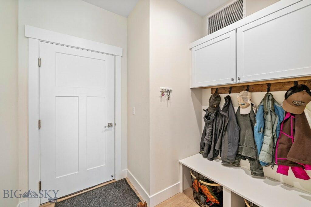 1602 Wyatt Earp Court, Belgrade MT 59714