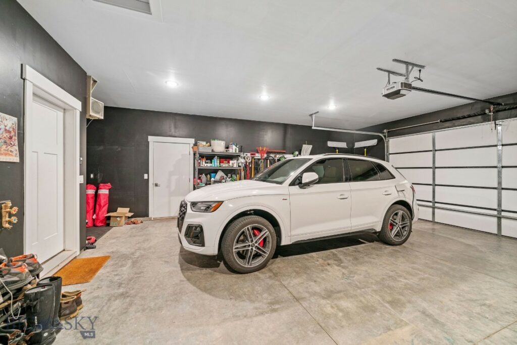 1602 Wyatt Earp Court, Belgrade MT 59714