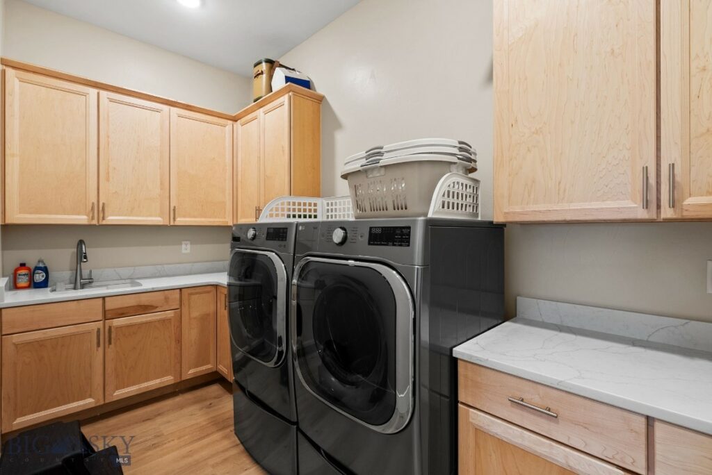 1604 Kit Carson Circle, Belgrade MT 59714