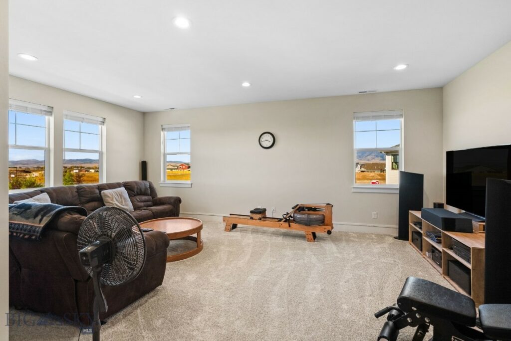 1604 Kit Carson Circle, Belgrade MT 59714