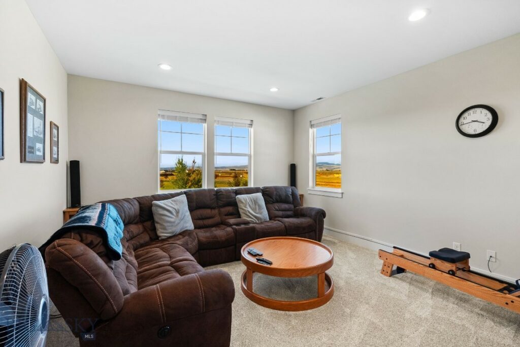 1604 Kit Carson Circle, Belgrade MT 59714