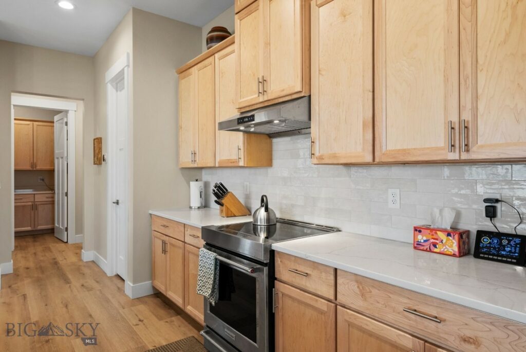 1604 Kit Carson Circle, Belgrade MT 59714