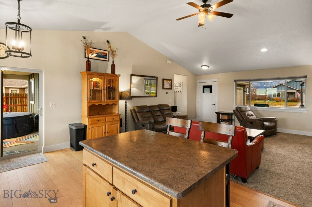 1611 Powers, Belgrade MT 59714