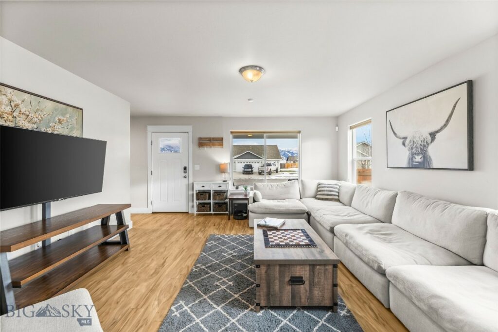 1613 Drummond Boulevard, Belgrade MT 59714