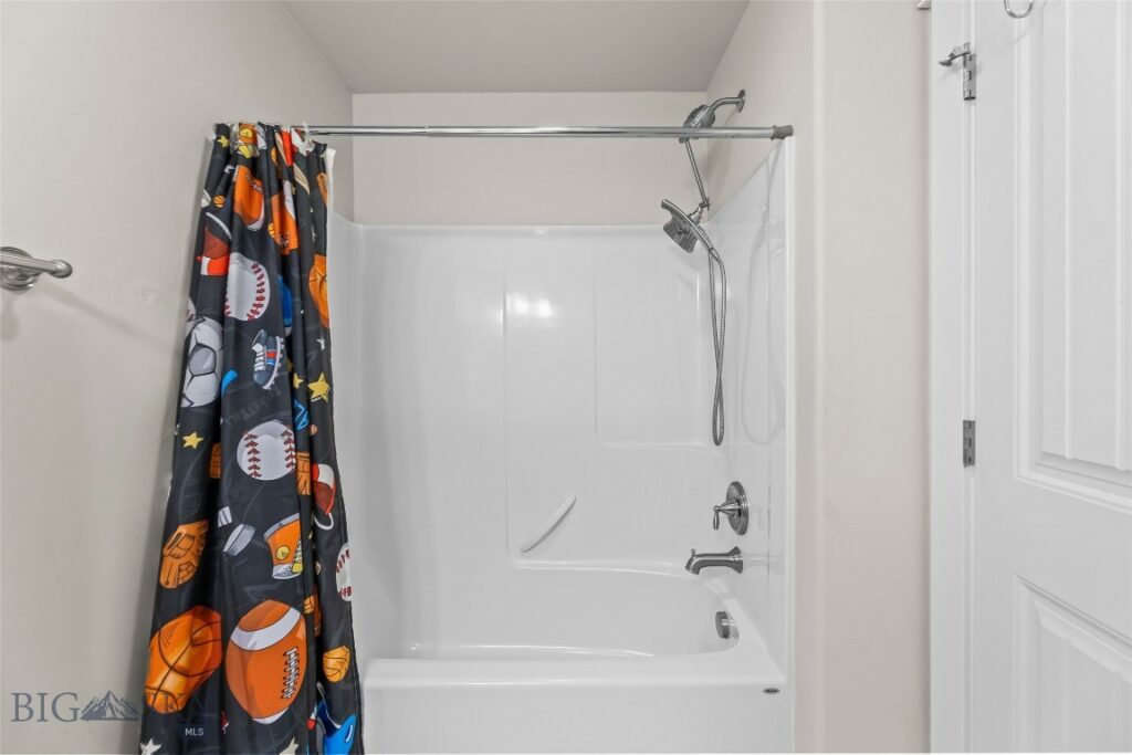 1613 Drummond Boulevard, Belgrade MT 59714