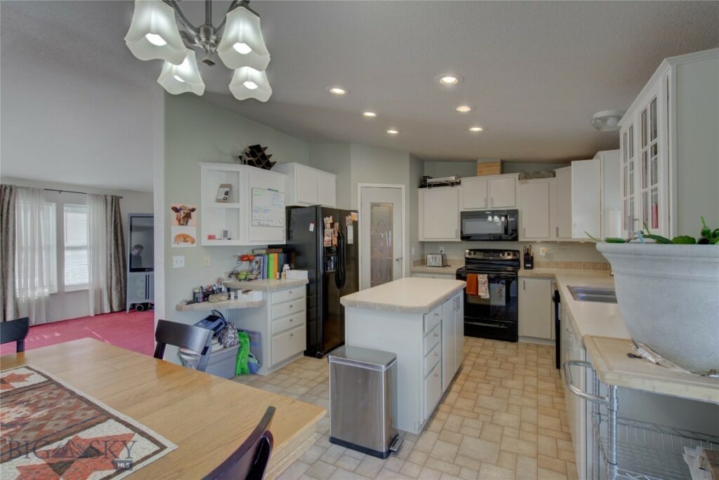 169 Tulip Avenue, Belgrade MT 59714