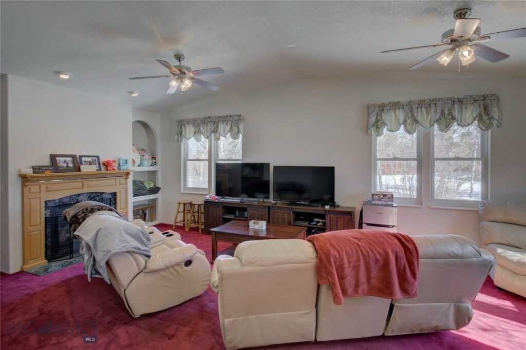 169 Tulip Avenue, Belgrade MT 59714
