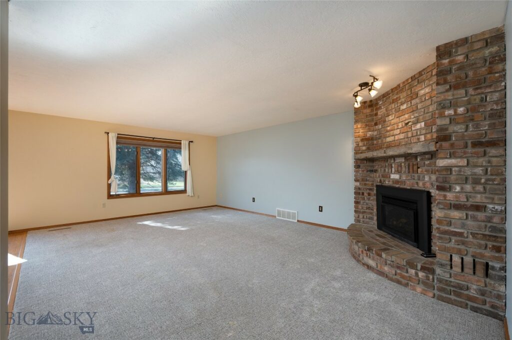 17 Hoffman Drive, Bozeman MT 59715