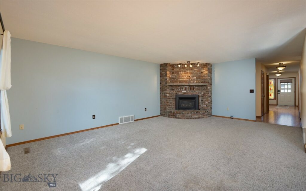 17 Hoffman Drive, Bozeman MT 59715