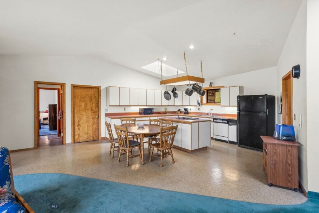 170 Cokedale Road, Livingston MT 59047