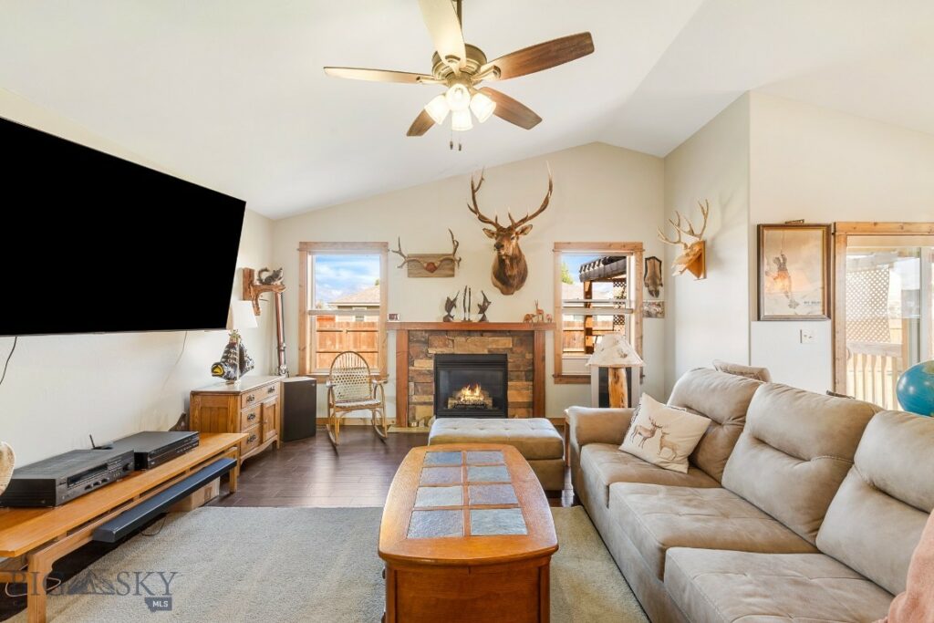 1704 Drummond Boulevard, Belgrade MT 59714