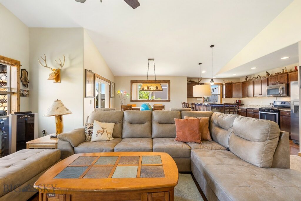 1704 Drummond Boulevard, Belgrade MT 59714