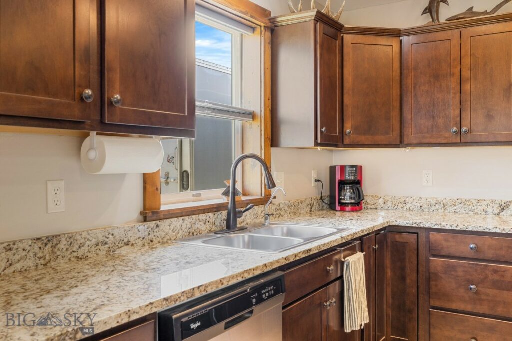 1704 Drummond Boulevard, Belgrade MT 59714