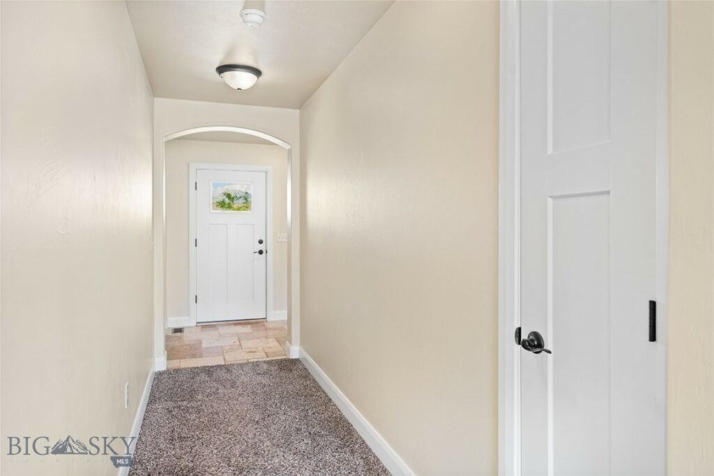 1705 Ingomar Boulevard, Belgrade MT 59714