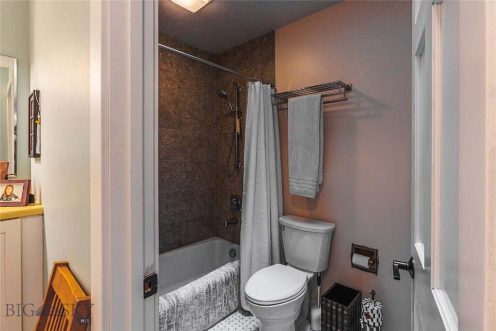 1711 S Black Avenue, Bozeman MT 59715