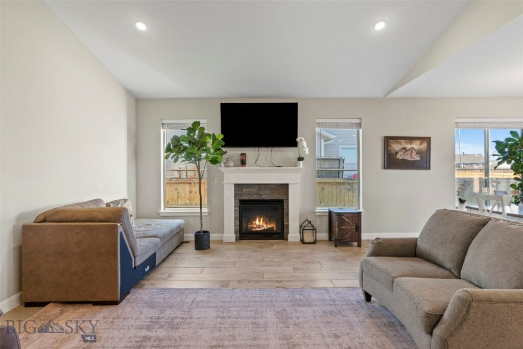 1711 Shelby Avenue, Belgrade MT 59714