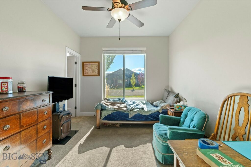 1711 Shelby Avenue, Belgrade MT 59714