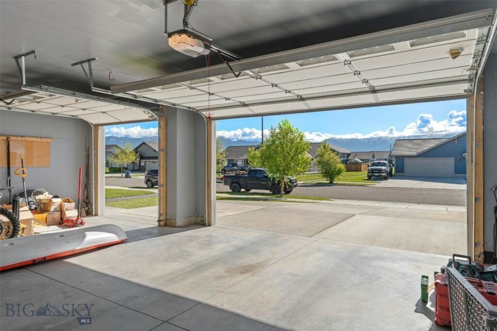 1711 Shelby Avenue, Belgrade MT 59714