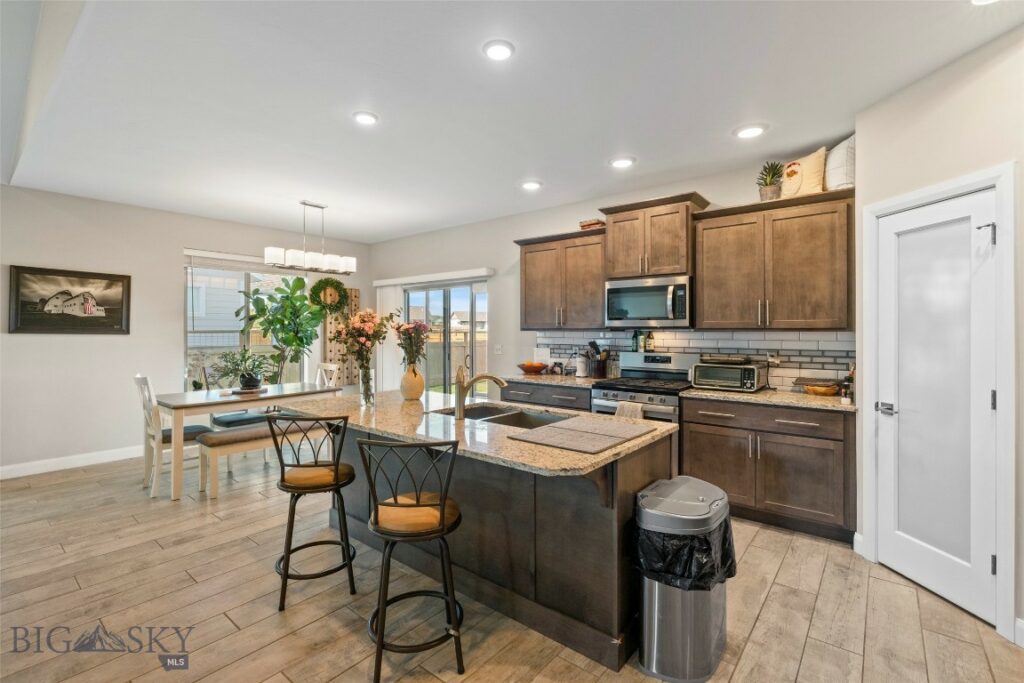 1711 Shelby Avenue, Belgrade MT 59714