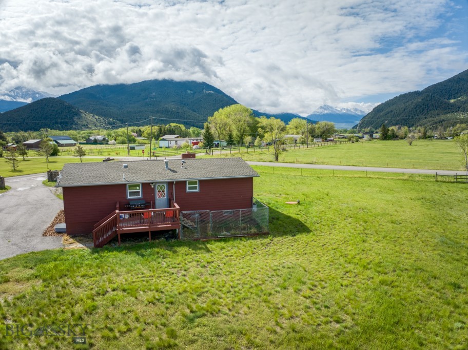 172 Canyon View Drive, Livingston MT 59047