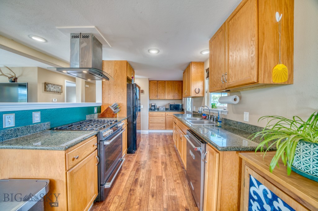 172 Canyon View Drive, Livingston MT 59047
