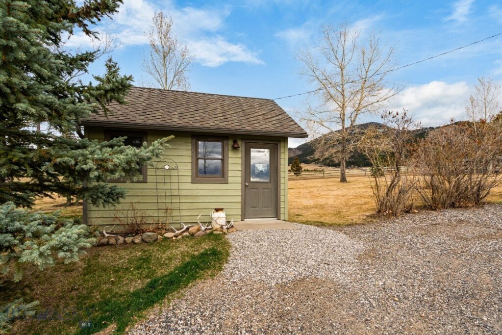 17630 Rocky Mountain Road, Belgrade MT 59714