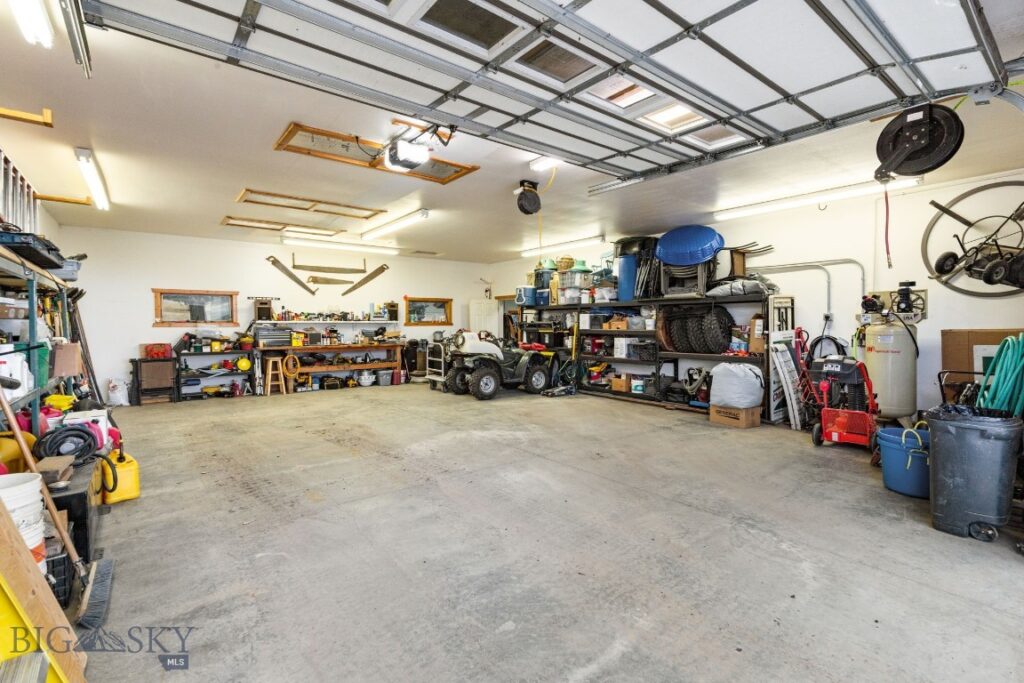 17630 Rocky Mountain Road, Belgrade MT 59714