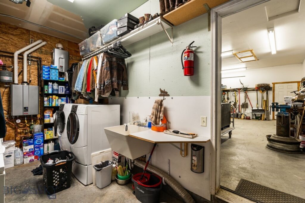 17630 Rocky Mountain Road, Belgrade MT 59714