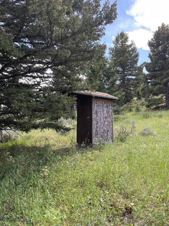 18 Blue Camas Road, Bozeman MT 59715