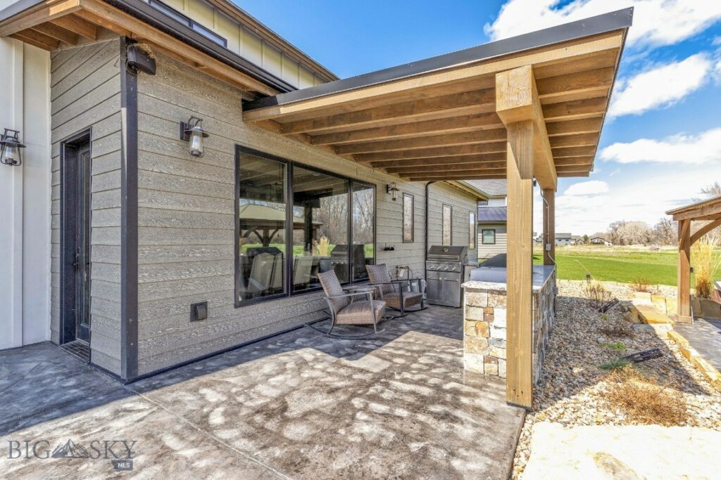 18 Moon Shadow Drive, Bozeman MT 59715