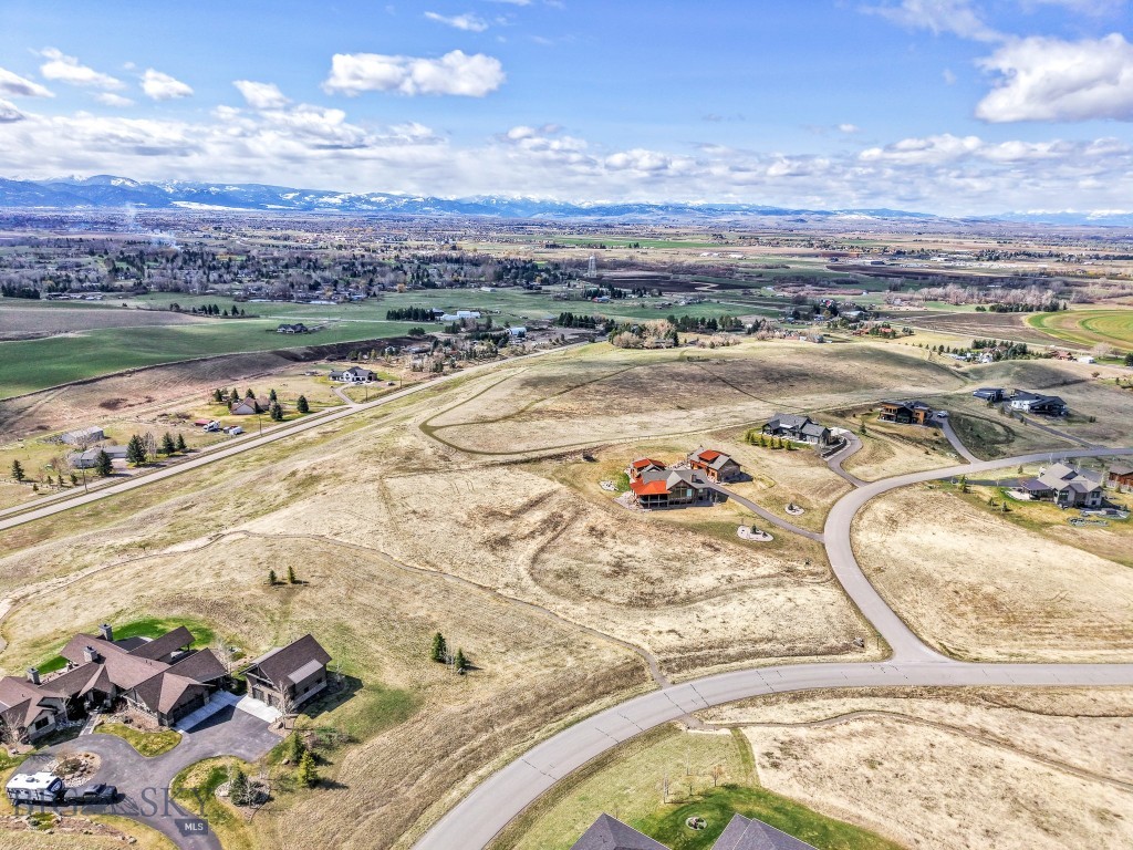18 Moon Shadow Drive, Bozeman MT 59715