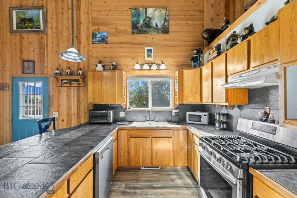 1801 Sun Avenue, Livingston MT 59047