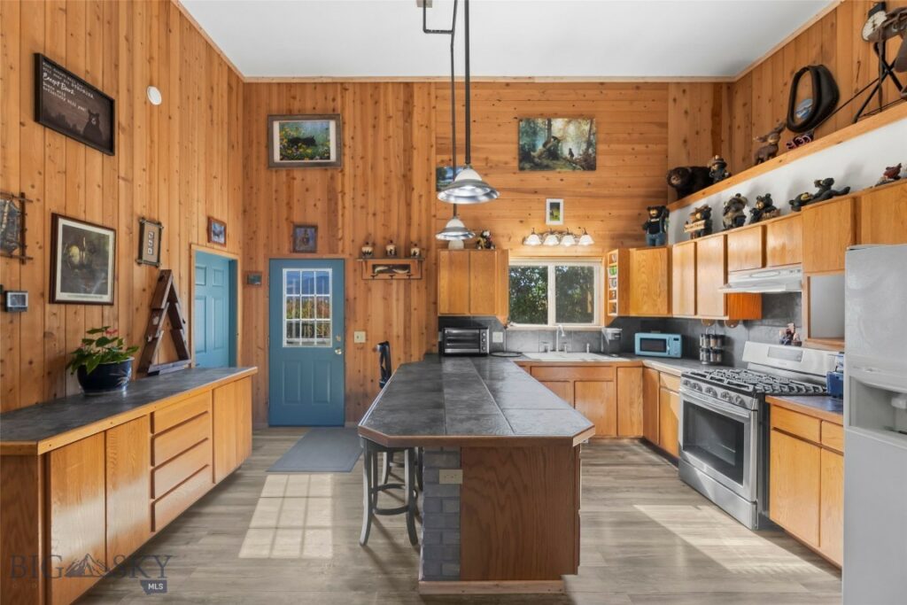 1801 Sun Avenue, Livingston MT 59047