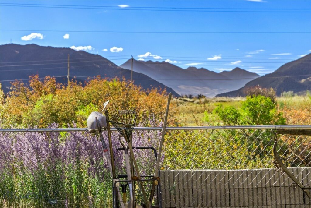 1801 Sun Avenue, Livingston MT 59047