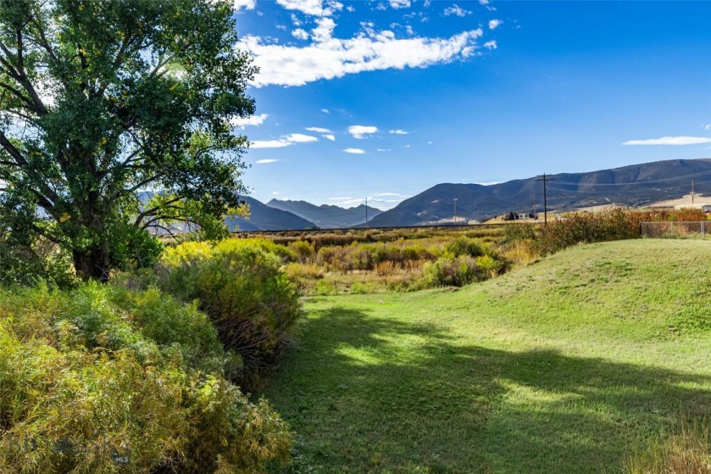 1801 Sun Avenue, Livingston MT 59047