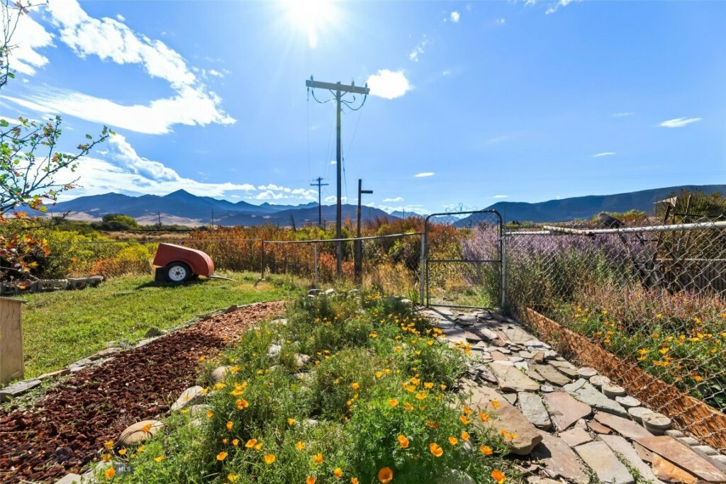 1801 Sun Avenue, Livingston MT 59047