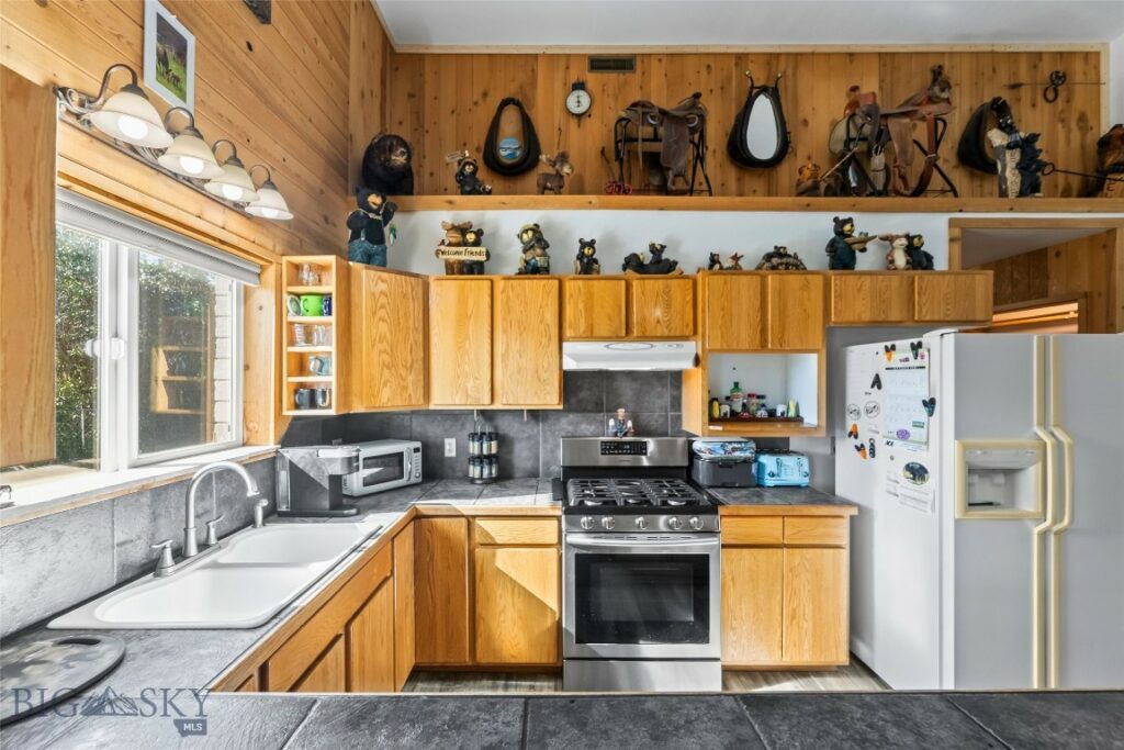 1801 Sun Avenue, Livingston MT 59047