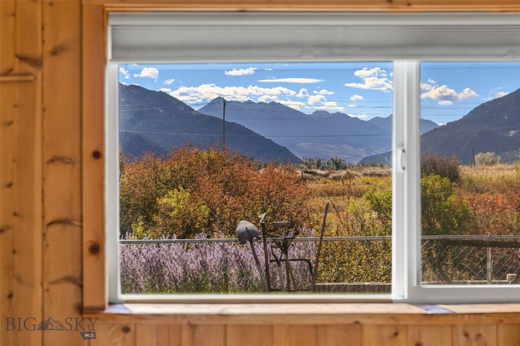 1801 Sun Avenue, Livingston MT 59047