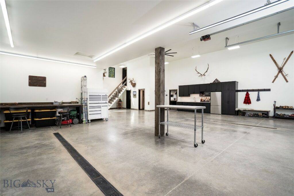 182 Elk Ridge Road, Livingston MT 59047