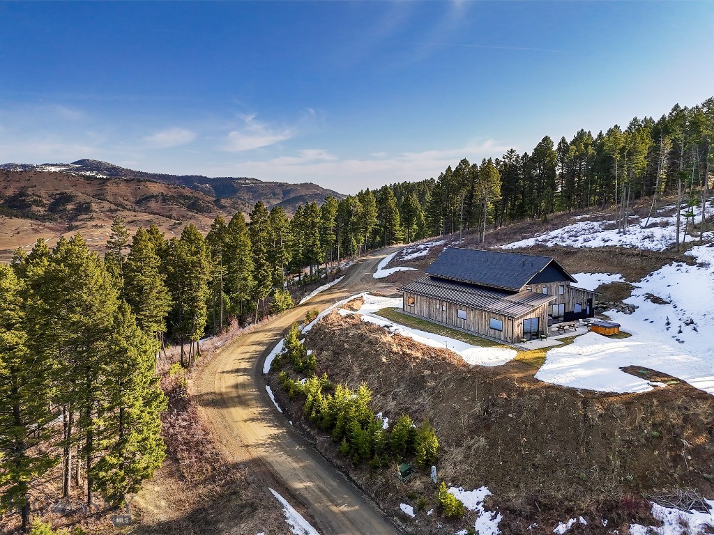 182 Elk Ridge Road, Livingston MT 59047