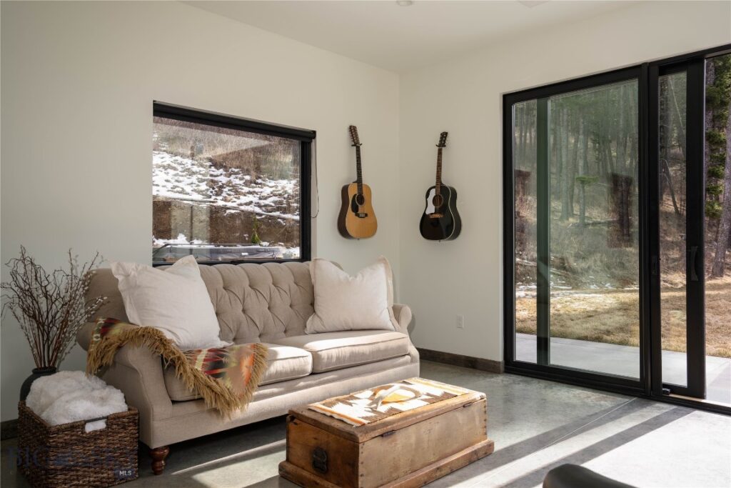 182 Elk Ridge Road, Livingston MT 59047