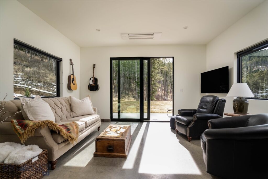 182 Elk Ridge Road, Livingston MT 59047