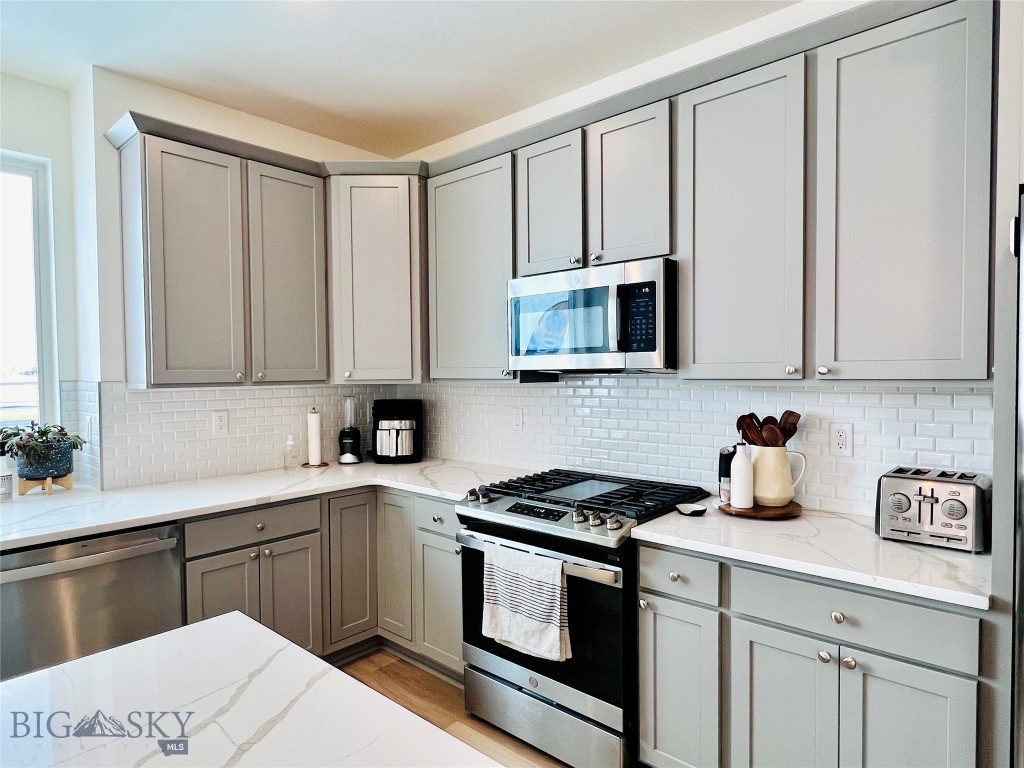 1823 Cottonwood Road, Bozeman MT 59718
